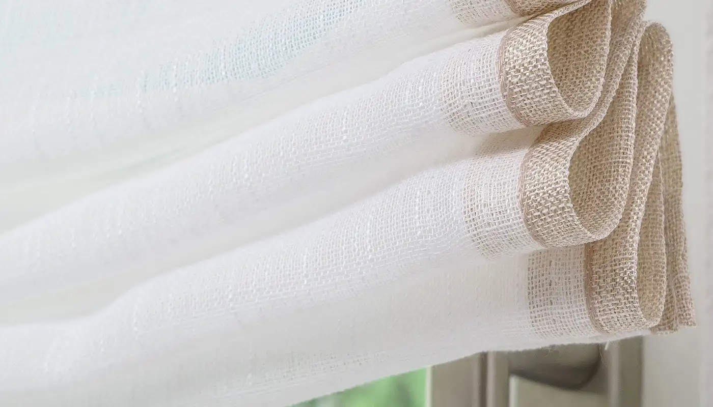 Entdecken Sie Raffrollos