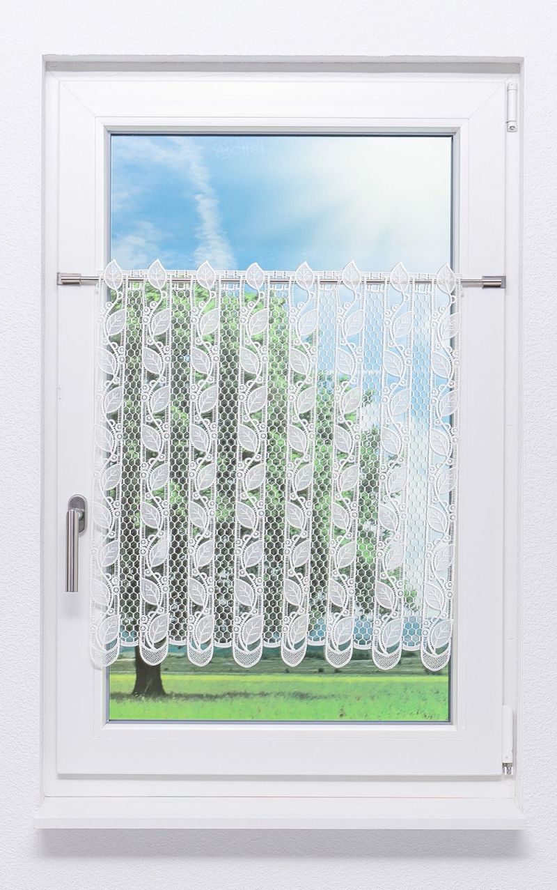 Scheibengardine aus Plauener Spitze - Blättergirlande