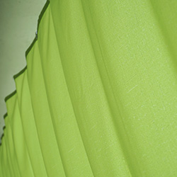 Lichtdurchlässige Seilspann-Markise